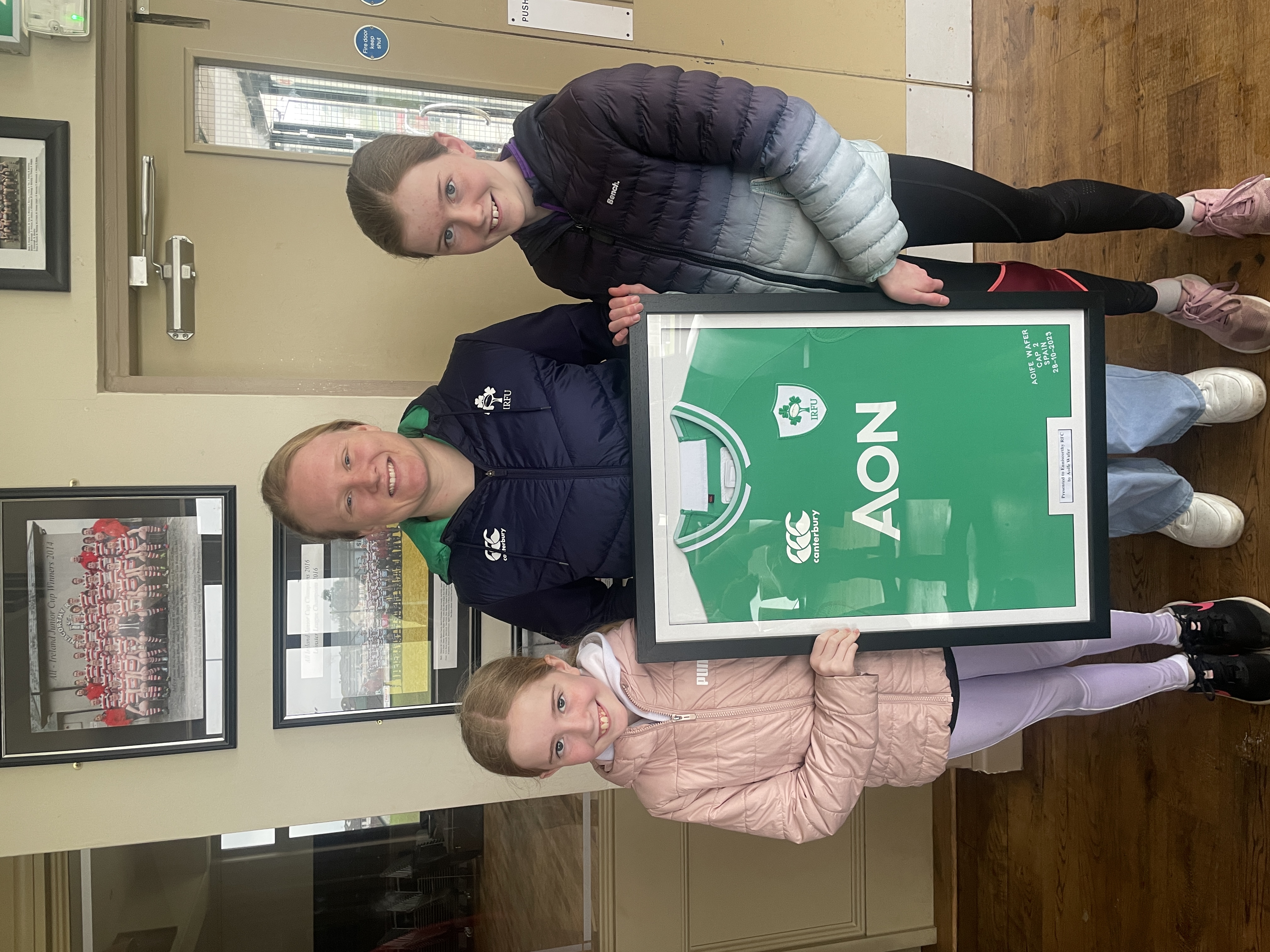 Aoife wafer with two young fans