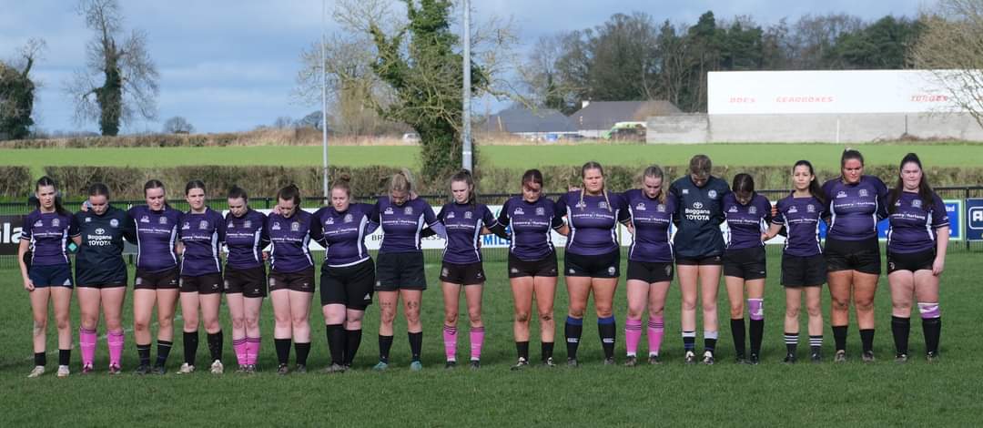 South east lions team side by side on the pitch